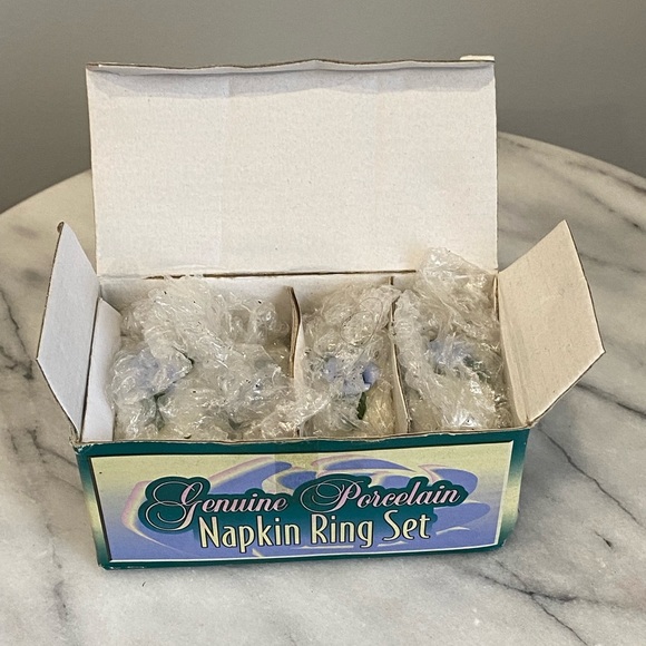 Vintage Porcelain Napkin Rings - Picture 7 of 9